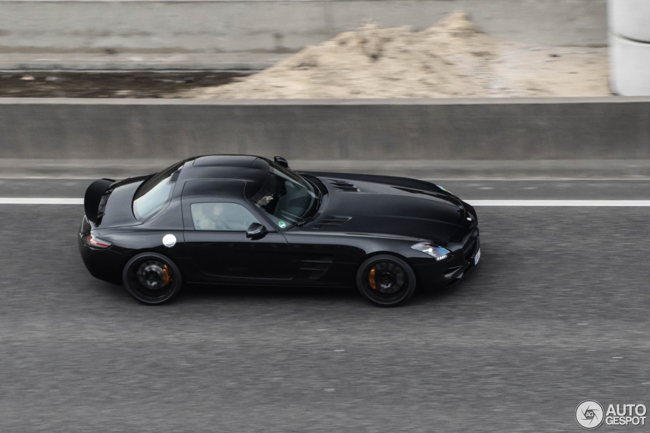 Mercedes-Benz SLS AMG