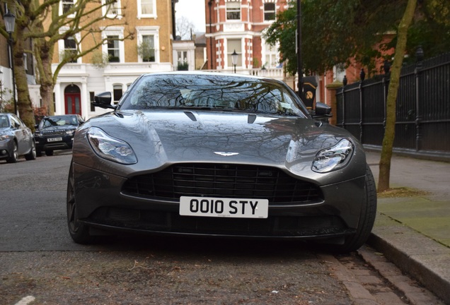 Aston Martin DB11