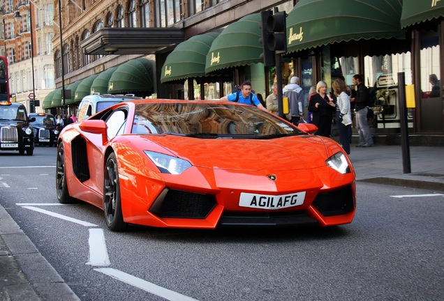 Lamborghini Aventador LP700-4