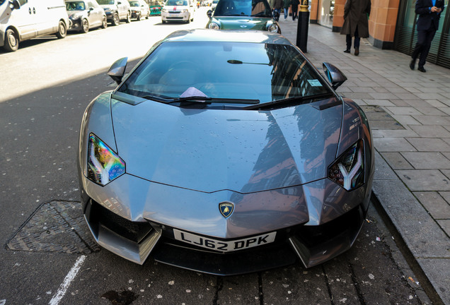 Lamborghini Aventador LP700-4