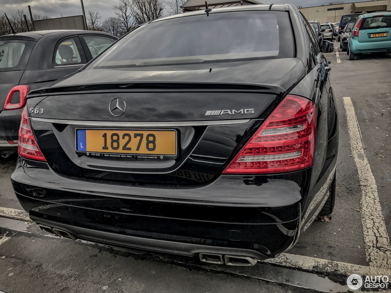 Mercedes-Benz S 63 AMG W221 2011