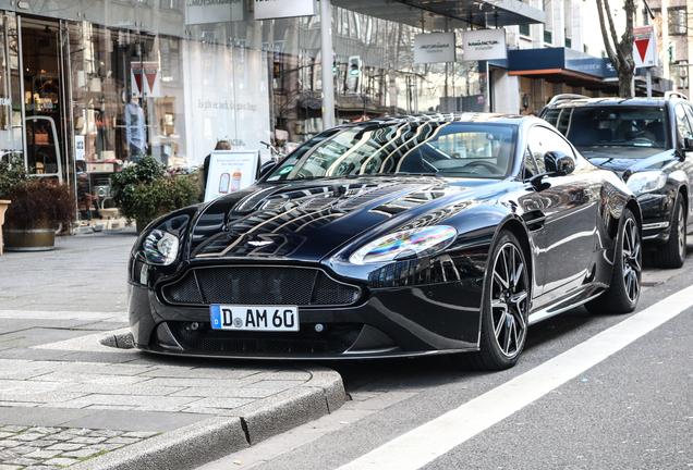 Aston Martin V12 Vantage S