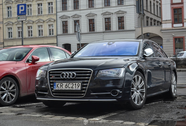 Audi S8 D4