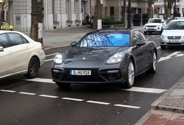 Porsche 971 Panamera Turbo