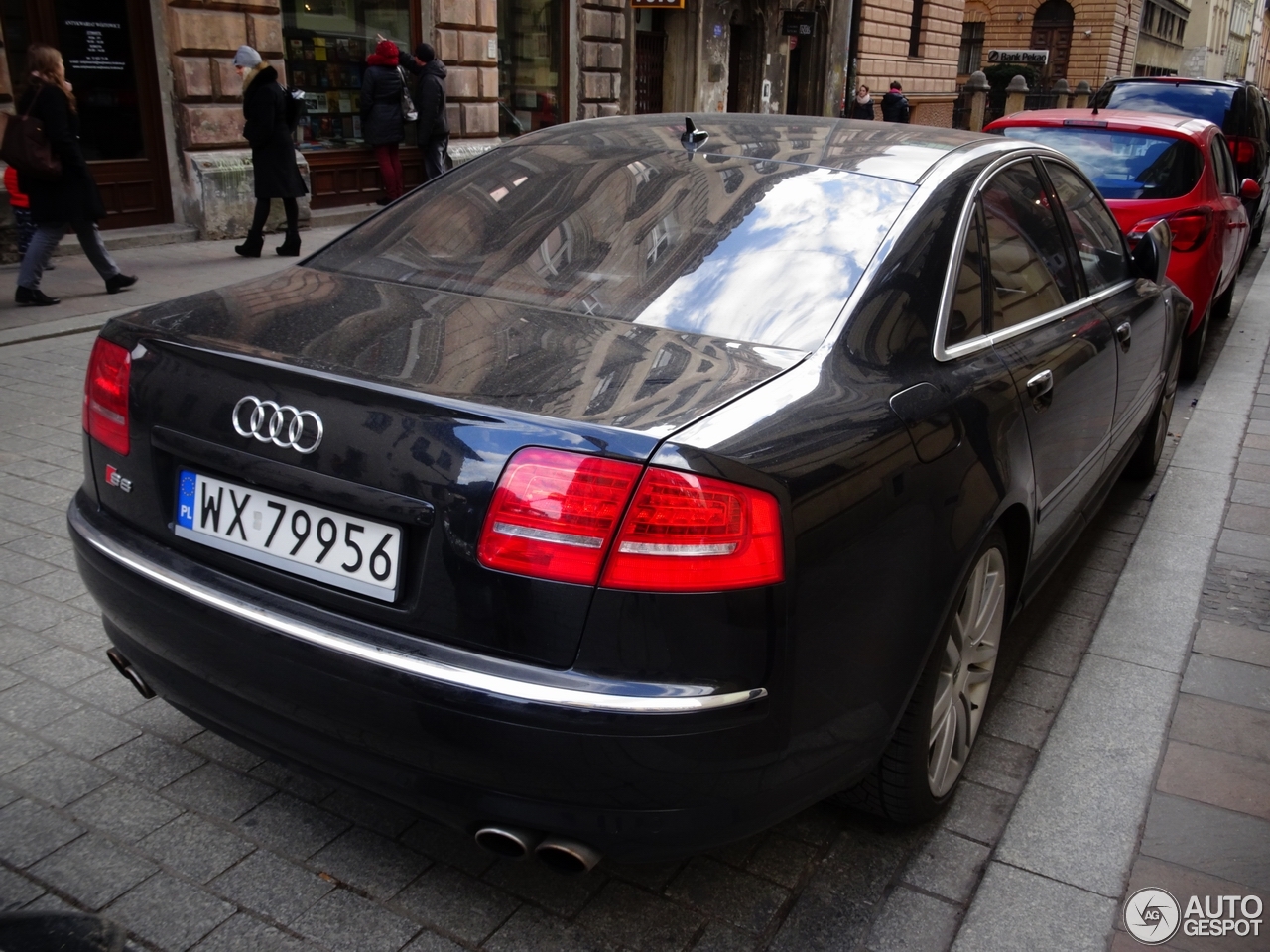 Audi S8 D3