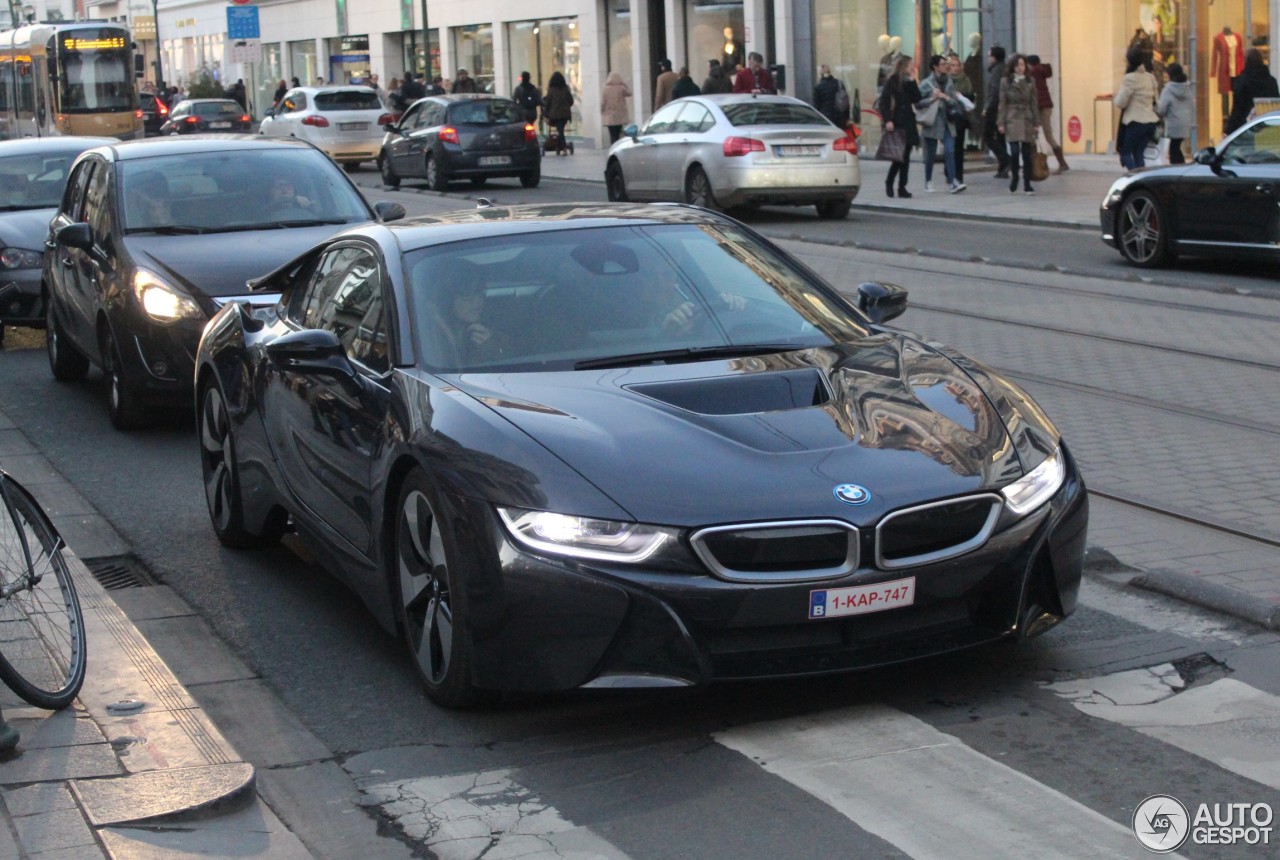 BMW i8