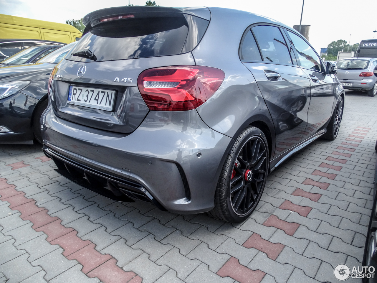 Mercedes-AMG A 45 W176 2015