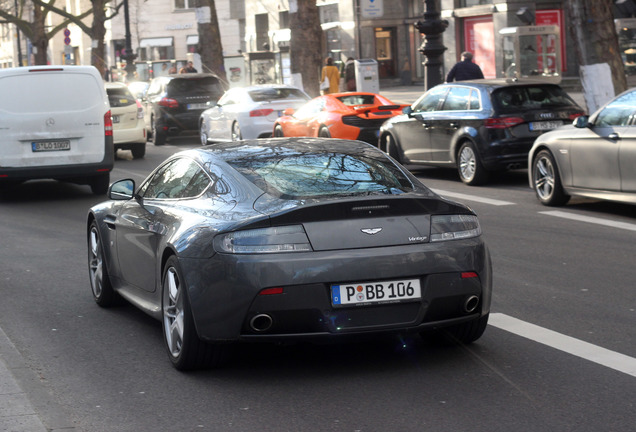 Aston Martin V8 Vantage 2012