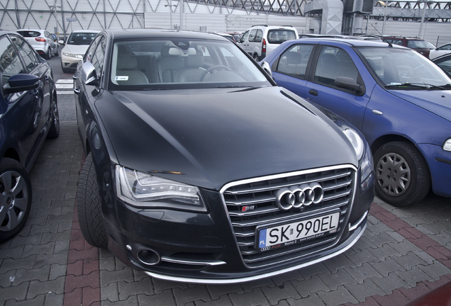 Audi S8 D4