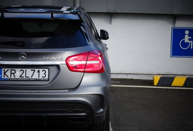 Mercedes-AMG GLA 45 X156