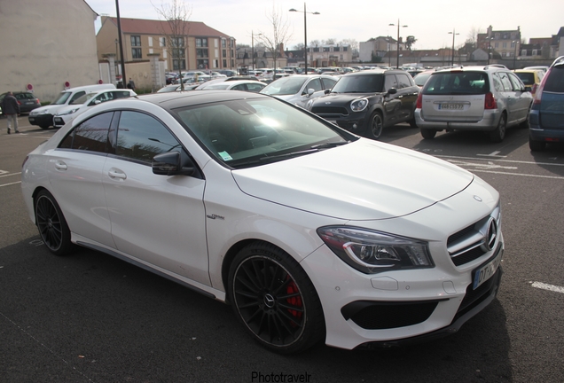 Mercedes-Benz CLA 45 AMG C117