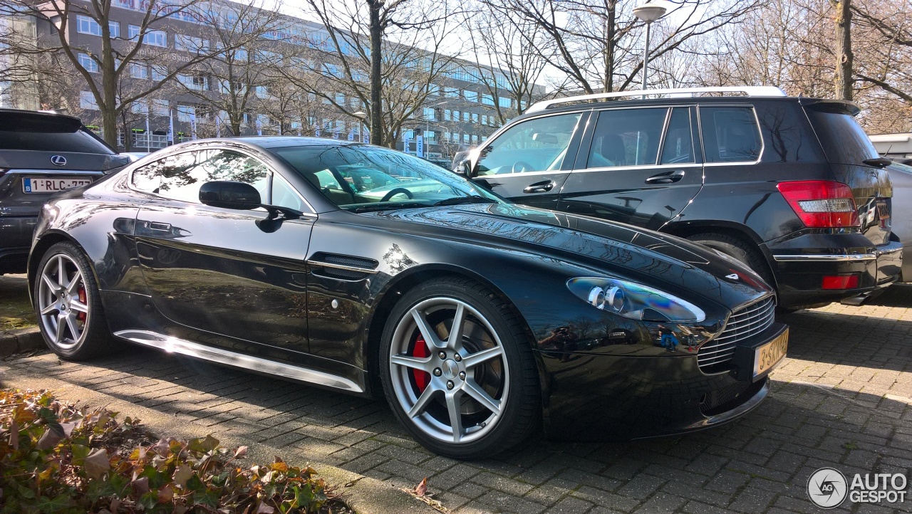 Aston Martin V8 Vantage