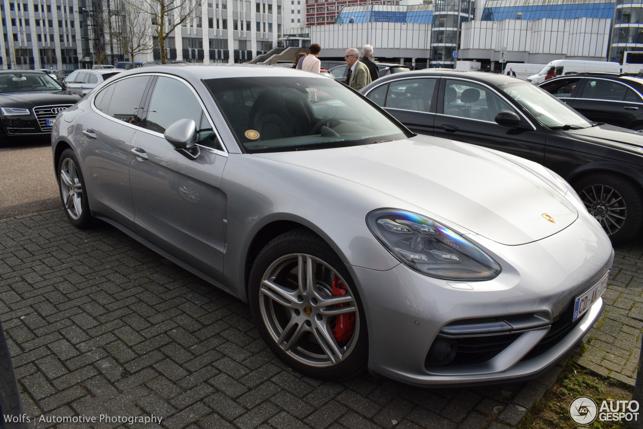 Porsche 971 Panamera Turbo