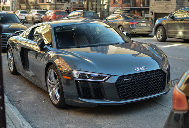 Audi R8 V10 Plus 2015