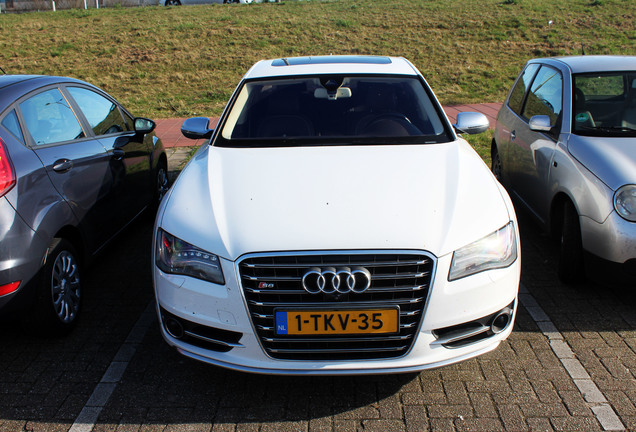 Audi S8 D4