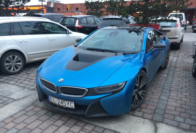 BMW i8