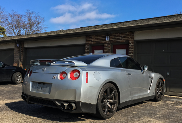 Nissan GT-R