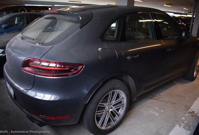 Porsche 95B Macan GTS