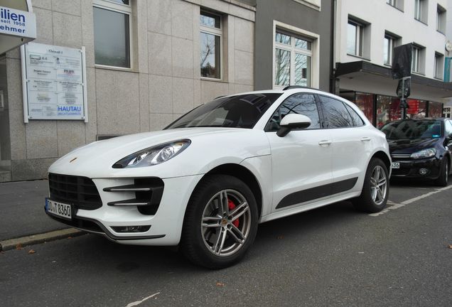 Porsche 95B Macan Turbo