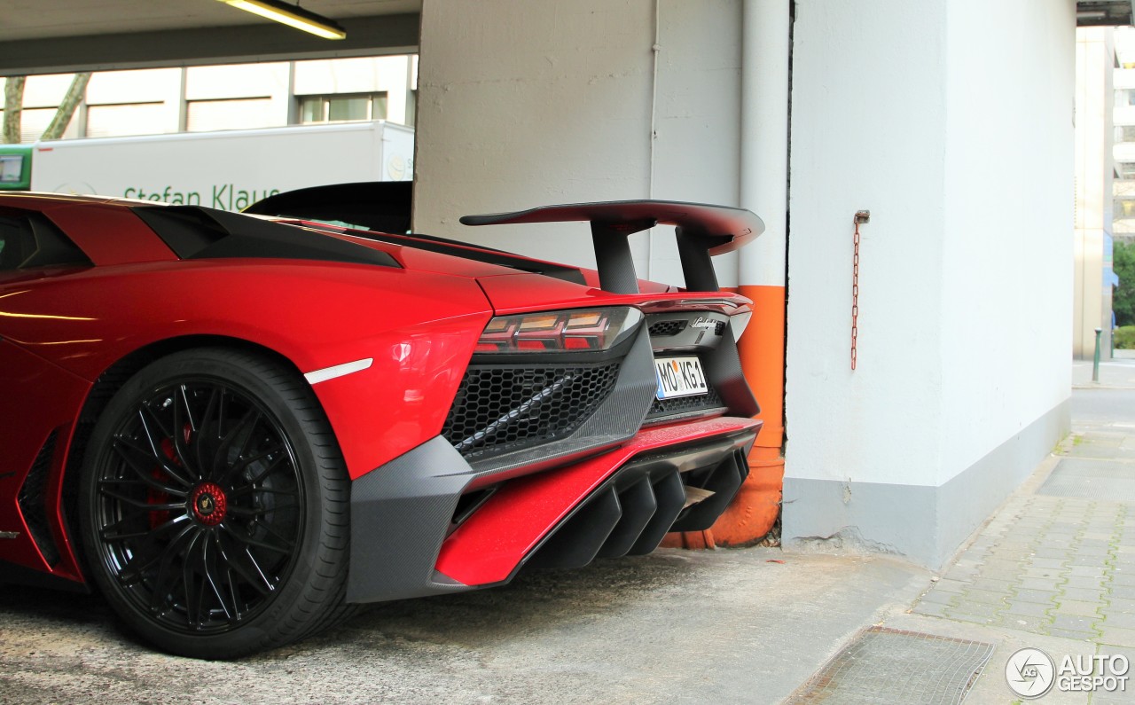 Lamborghini Aventador LP750-4 SuperVeloce