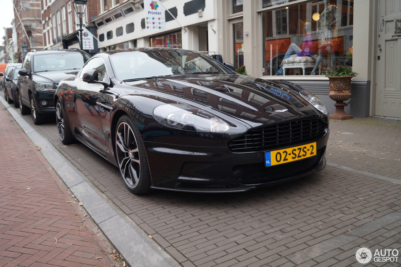 Aston Martin DBS Carbon Black Edition