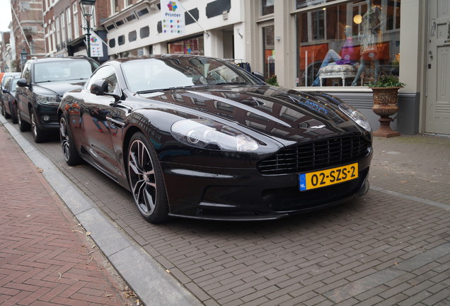 Aston Martin DBS Carbon Black Edition