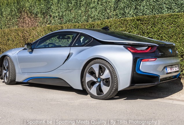 BMW i8