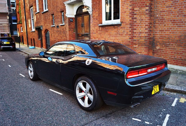 Dodge Challenger SRT-8