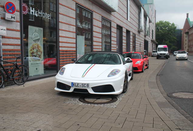 Ferrari Scuderia Spider 16M