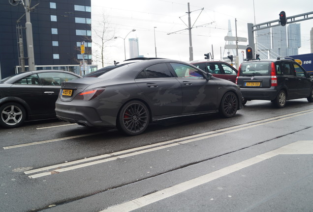 Mercedes-Benz CLA 45 AMG C117