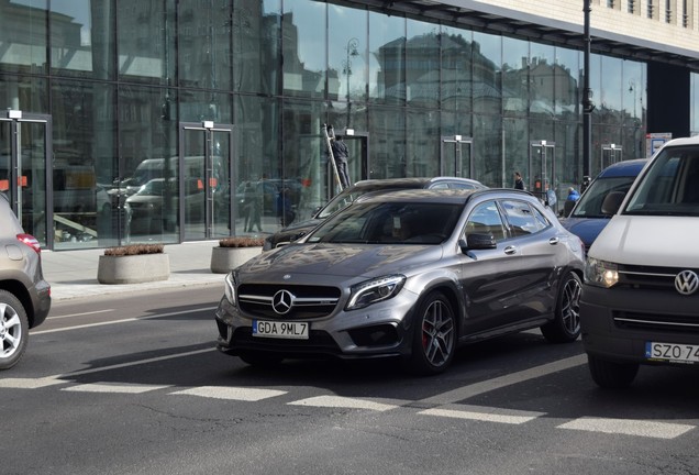 Mercedes-Benz GLA 45 AMG X156