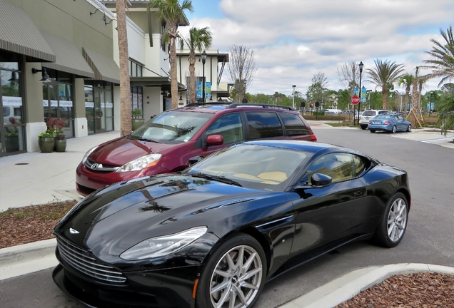 Aston Martin DB11