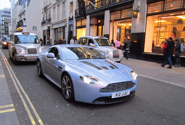 Aston Martin V12 Vantage