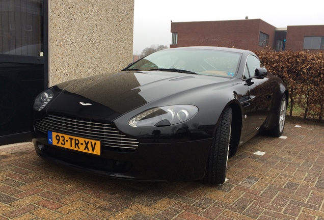 Aston Martin V8 Vantage