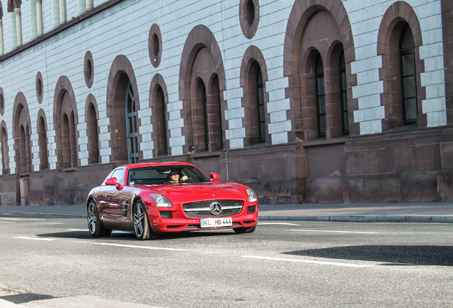 Mercedes-Benz SLS AMG