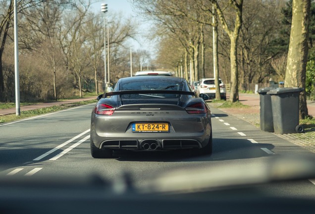 Porsche 981 Cayman GT4