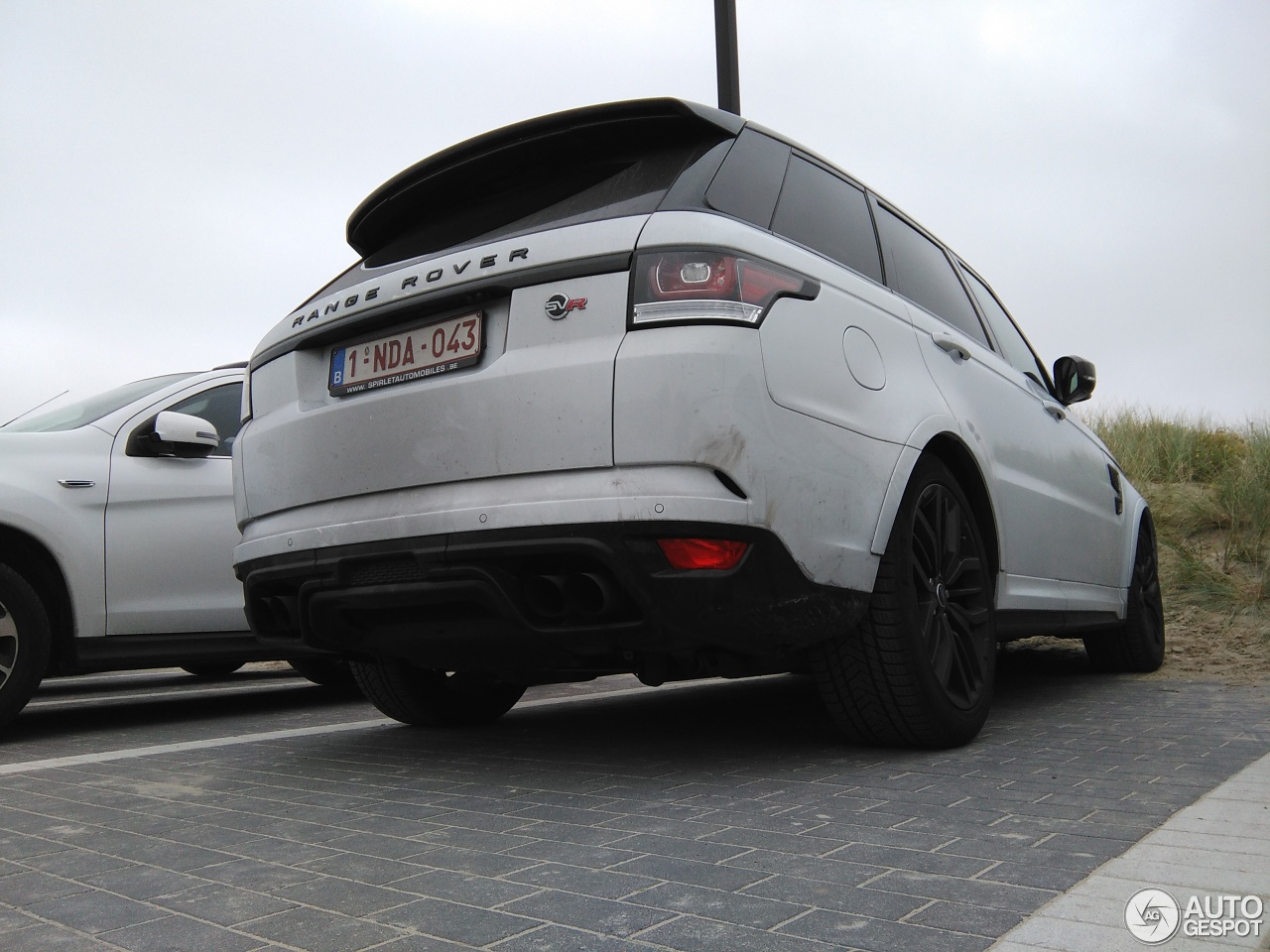 Land Rover Range Rover Sport SVR