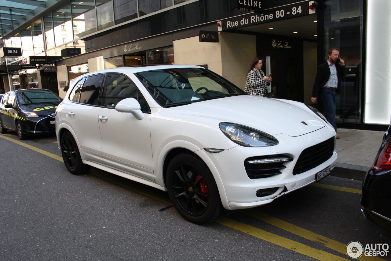 Porsche 958 Cayenne GTS