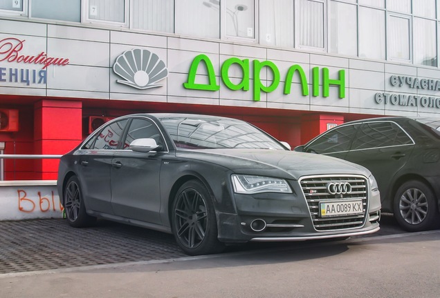 Audi S8 D4