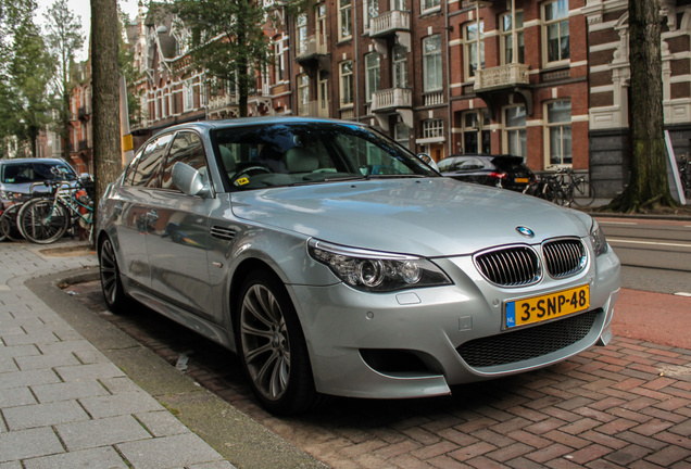 BMW M5 E60 2005