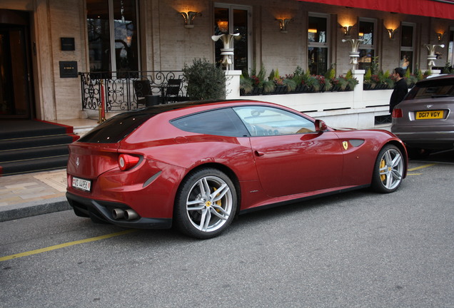 Ferrari FF