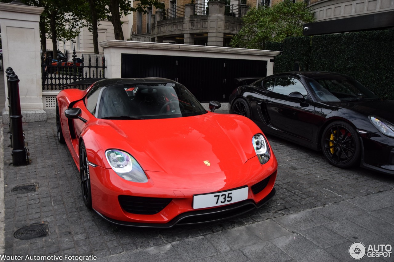 Porsche 918 Spyder Weissach Package