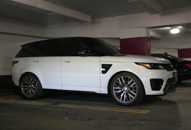 Land Rover Range Rover Sport SVR