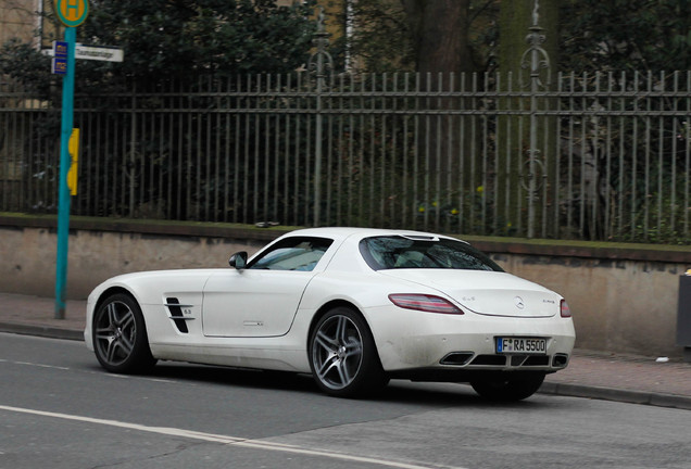 Mercedes-Benz SLS AMG