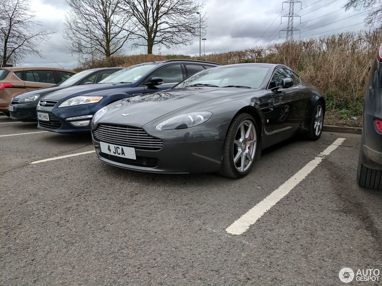 Aston Martin V8 Vantage