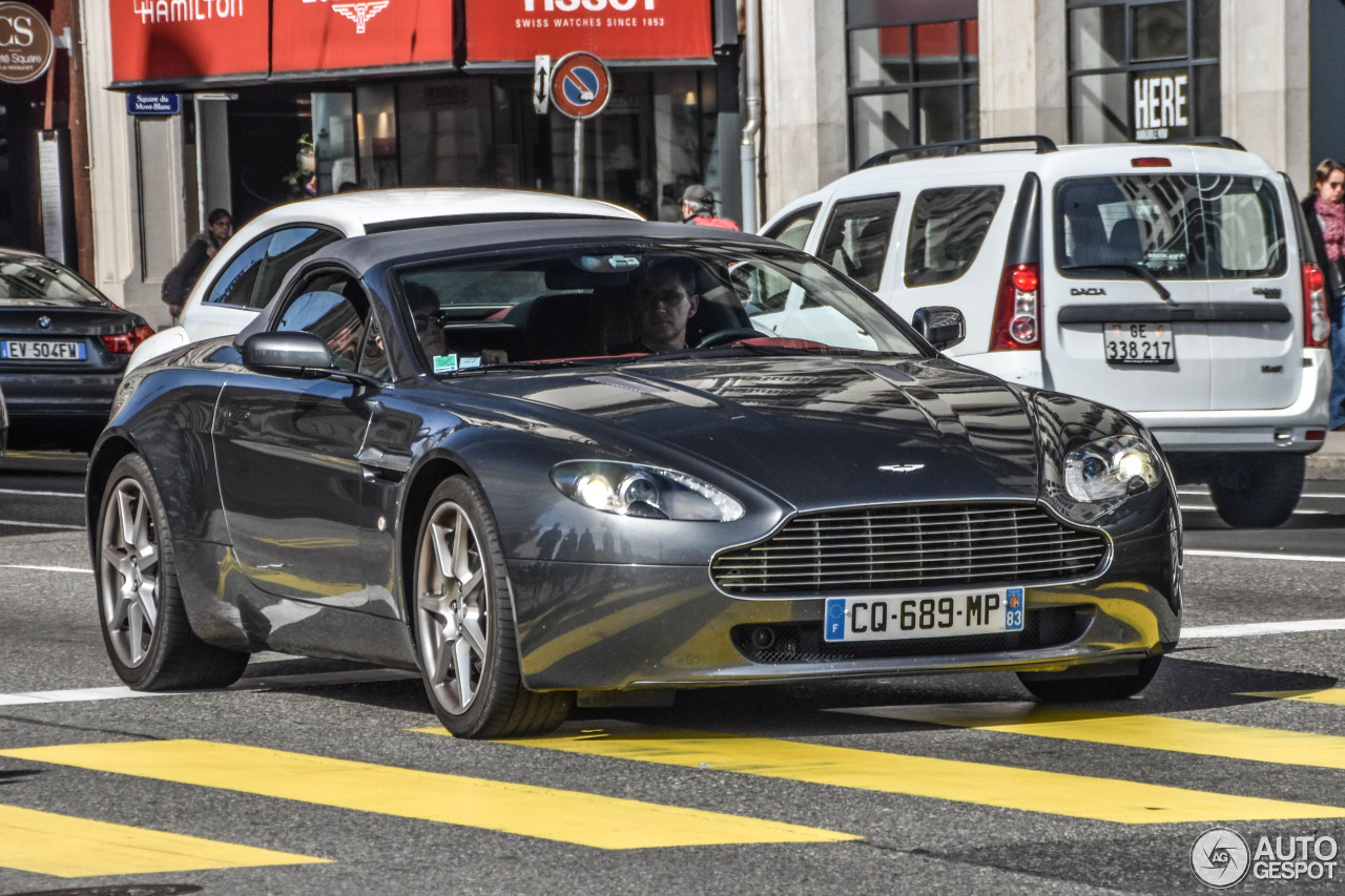 Aston Martin V8 Vantage Roadster