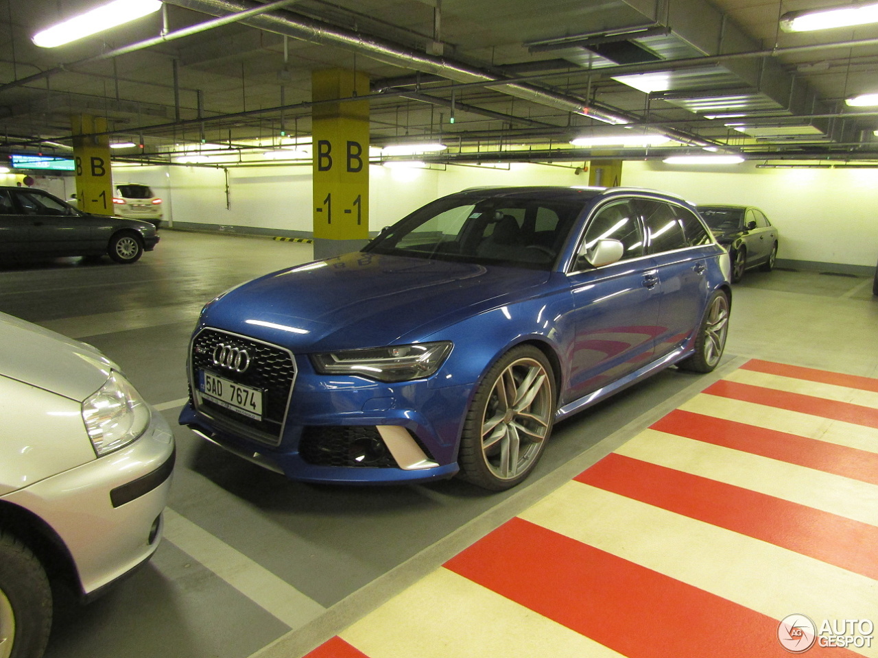 Audi RS6 Avant C7 2015