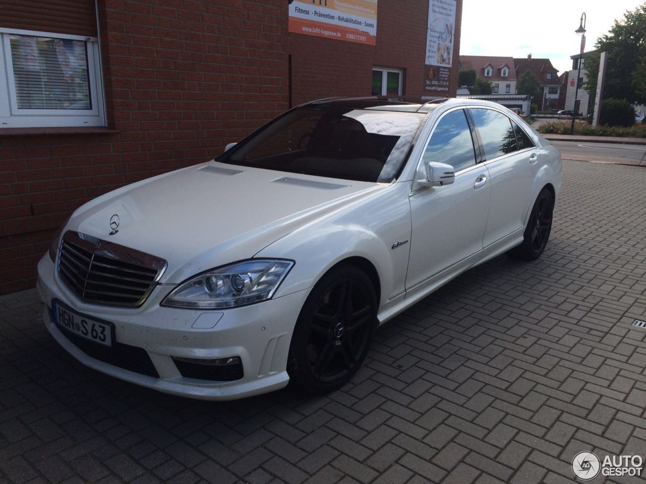 Mercedes-Benz S 63 AMG W221 2011