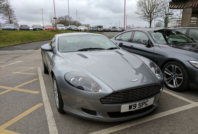 Aston Martin DB9