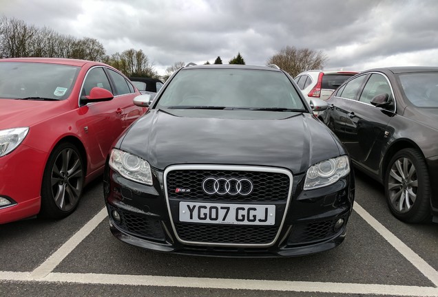 Audi RS4 Avant B7